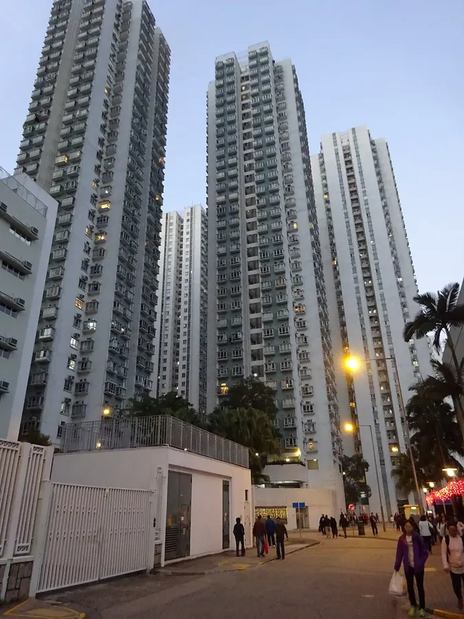 沙田第一城得寶街一帶住宅外觀（2016年），並非公司工程相片